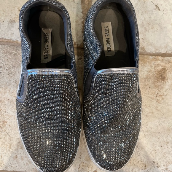 Steve Madden Rhinestone slip ons size 7. - Picture 3 of 5